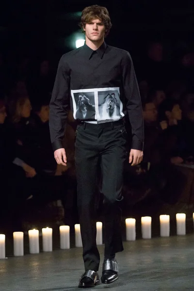 Look 13